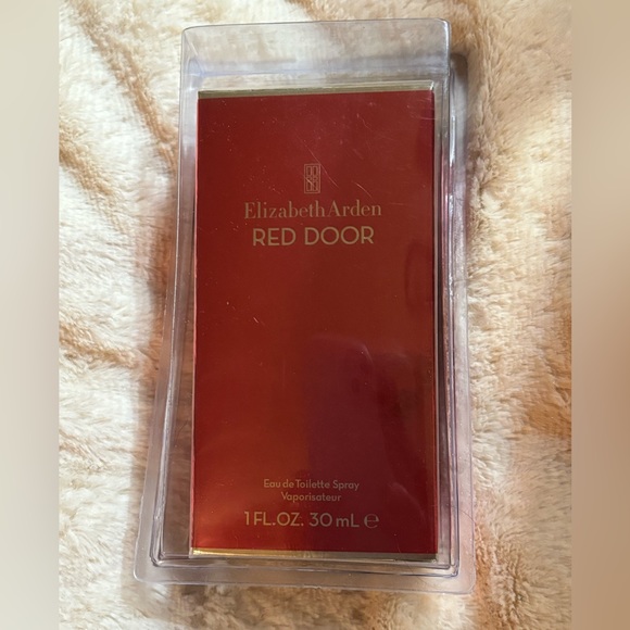 Elizabeth Arden Red Door Perfume Spray 1 OZ - Picture 2 of 4